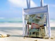 Путешествия | Финансы: Что брать в отпуск - наличность или карточку?