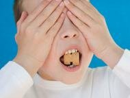 Здоровый ребенок: Запах изо рта у детей - что это может быть?