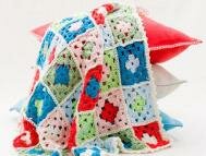 Для детской коляски: Вязаное лоскутное одеяло